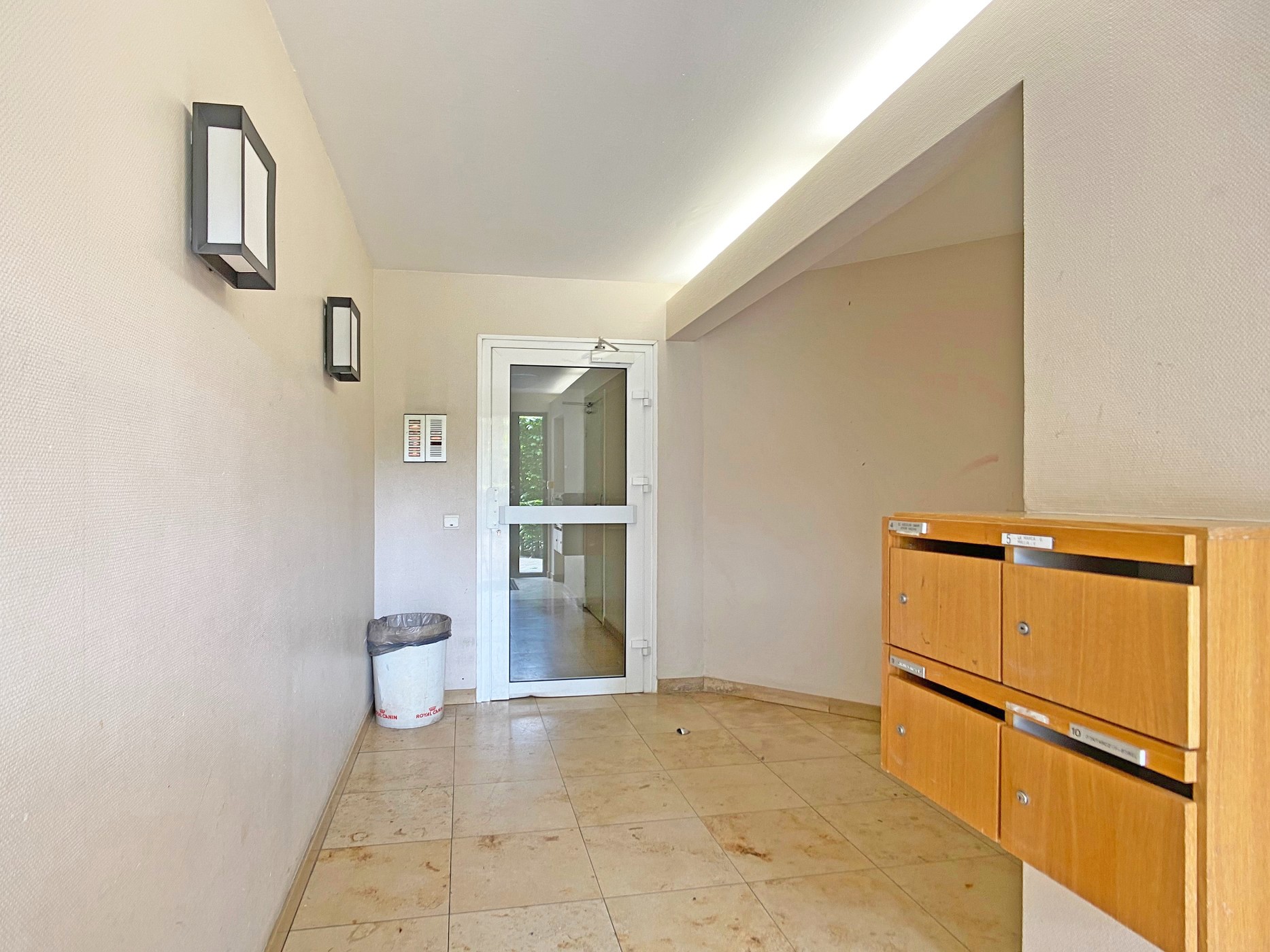 Ruim, instapklaar appartement met 3 slaapkamers en twee terrassen! - foto 5