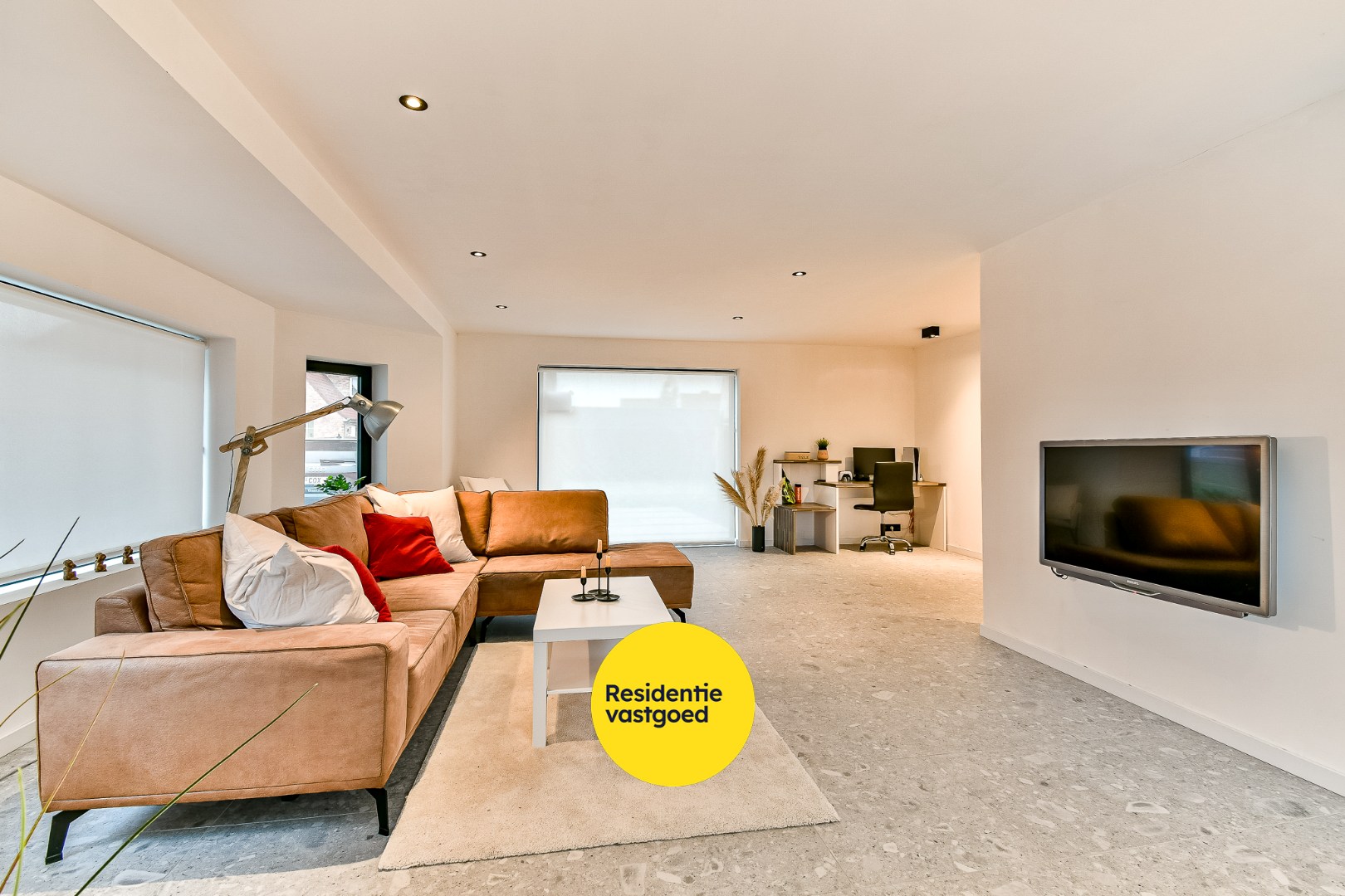 Volledig gerenoveerde halfopen woonst - foto 4