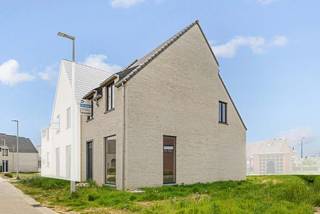 In de Koning Boudewijnstraat in Lauwe, in het woonproject Korenhof bieden wij momenteel deze prachtige halfopen bebouwing (lot 11) in een...