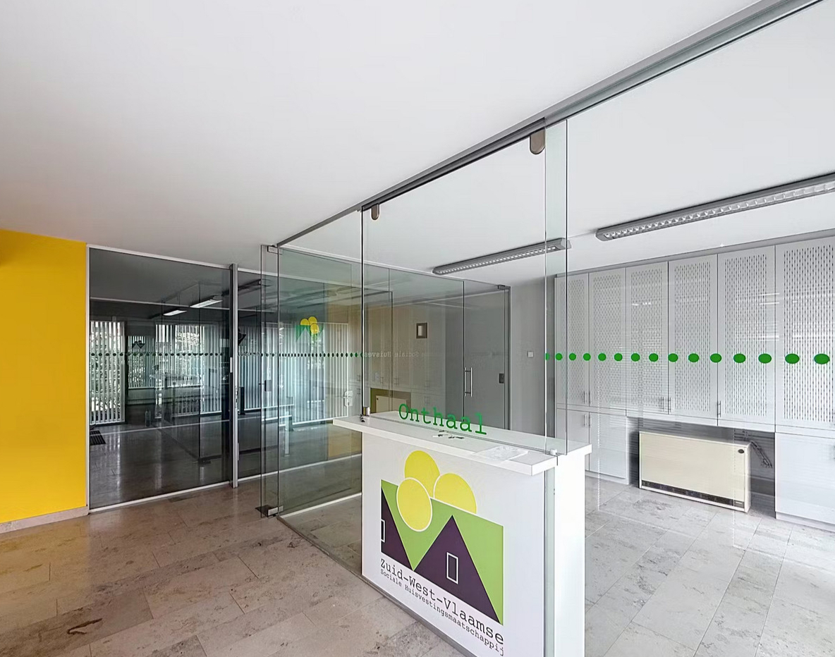 Kantoren gelegen op het gelijkvloers van" Residentie Ten Broel" langs de Leie. - foto 4