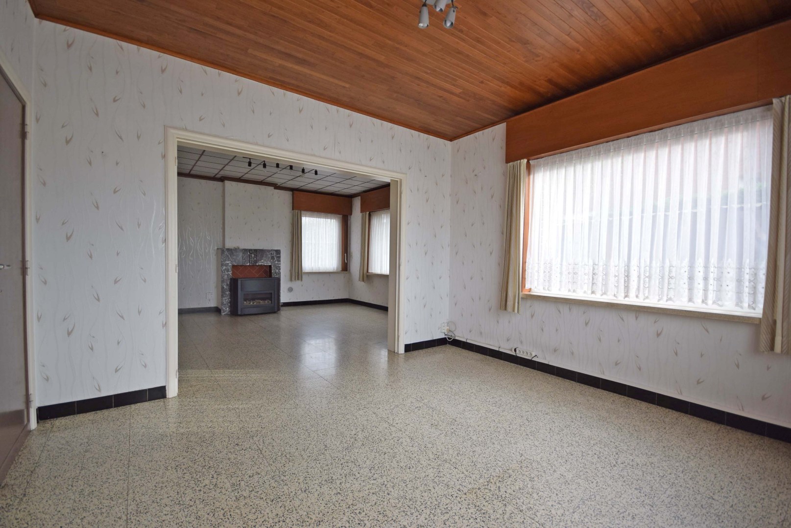 Charmante burgerwoning met authentieke uitstraling en vlotte bereikbaarheid te huur in Ardooie - foto 4