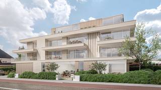 Residentie Alba is een stijlvolle nieuwbouwresidentie aan de Torhoutse Steenweg in Sint-Andries, op korte afstand van het centrum van Brugge en met een vlotte aansluiting naar de belangrijkste invalswegen. De hedendaagse architectuur combineert een verfijnde gevelafwerking met warme houtaccenten, royale glaspartijen en ruime terrassen. Binnen staan licht, comfort en kwaliteit centraal, aangevuld met energiezuinige technieken zoals een bodem-waterwarmtepomp, vloerverwarming, ventilatie met warmteterugwinning en zonnepanelen.<br /><br />Dit ruime appartement op de eerste verdieping combineert een royale leefruimte met een bijzonder praktische indeling. Het appartement beschikt over drie slaapkamers, waarvan één eventueel als bureau kan worden ingericht, twee badkamers, een afzonderlijk toilet en een handige berging. De open keuken sluit mooi aan op de ruime leefruimte, die dankzij de grote glaspartijen geniet van veel natuurlijk licht. Als extra troef beschikt het appartement over een ruim terras van circa 21 m², waardoor binnen en buiten op een aangename manier met elkaar verbonden worden. <br /><br />Interesse? Maak vandaag nog vrijblijvend een afspraak voor een persoonlijk gesprek met Wout.