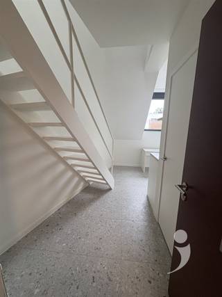 ** Réservé aux étudiants Vous êtes toujours à la recherche d'un studio d'étudiant confortable et situé au centre de la ville pour cette année...