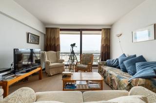 Dit gemeubeld appartement is gelegen op de derde verdieping van de residentie Trondjhem en beschikt over een oppervlakte van 76m². Er is een...