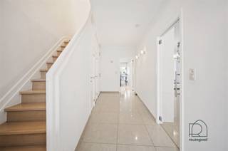  Op zoek naar een instapklare woning met verrassend veel ruimte, net buiten het bruisende centrum van Mechelen? Dan is deze charmante...