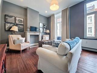 Morgan’s Real Estate stelt u dit prachtige gemeubelde appartement van 57 m² voor, volledig gerenoveerd met kwaliteitsmaterialen en ideaal gelegen...