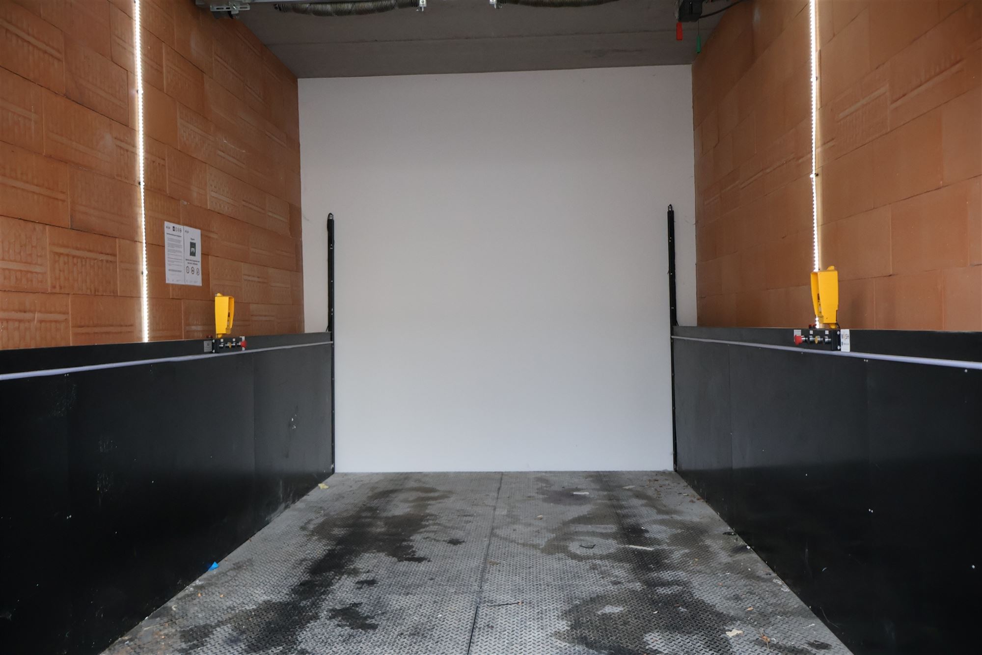 Garage for sale in Wilrijk - photo 2