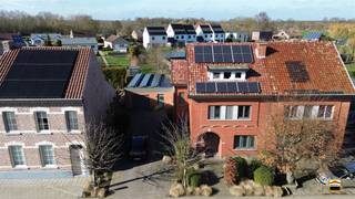 Instapklare halfopen bebouwing met zonnige tuin, 4 slaapkamers en sauna nabijcentrum Sint-Truiden*Asbestveilig  *elektriciteit conform AREI* EPC: BOp...