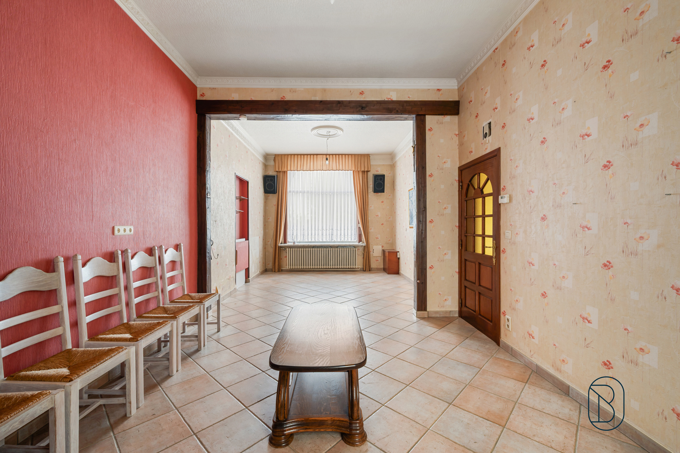 Te renoveren rijwoning met veel potentieel - foto 5