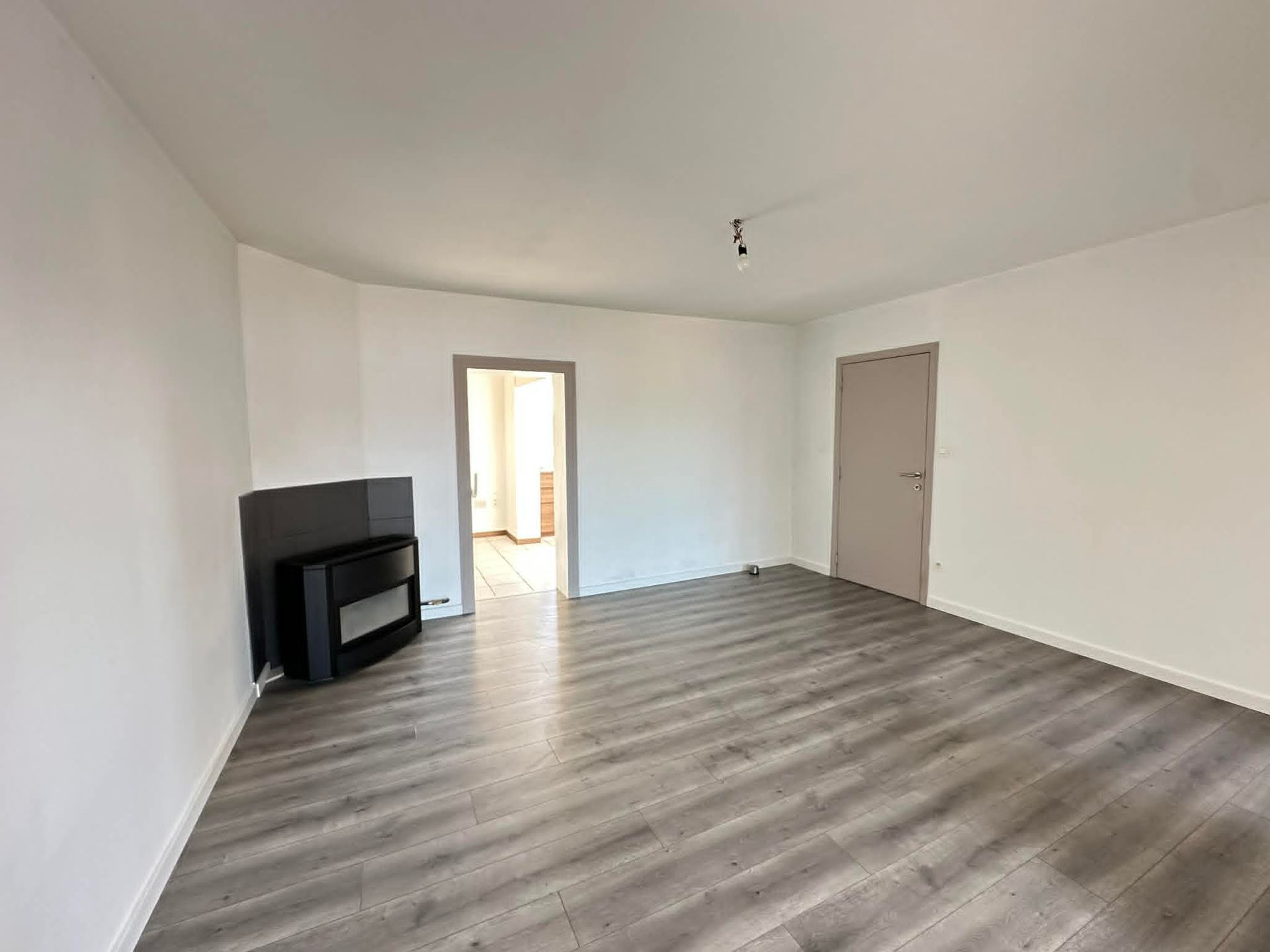 Apartment - photo 2