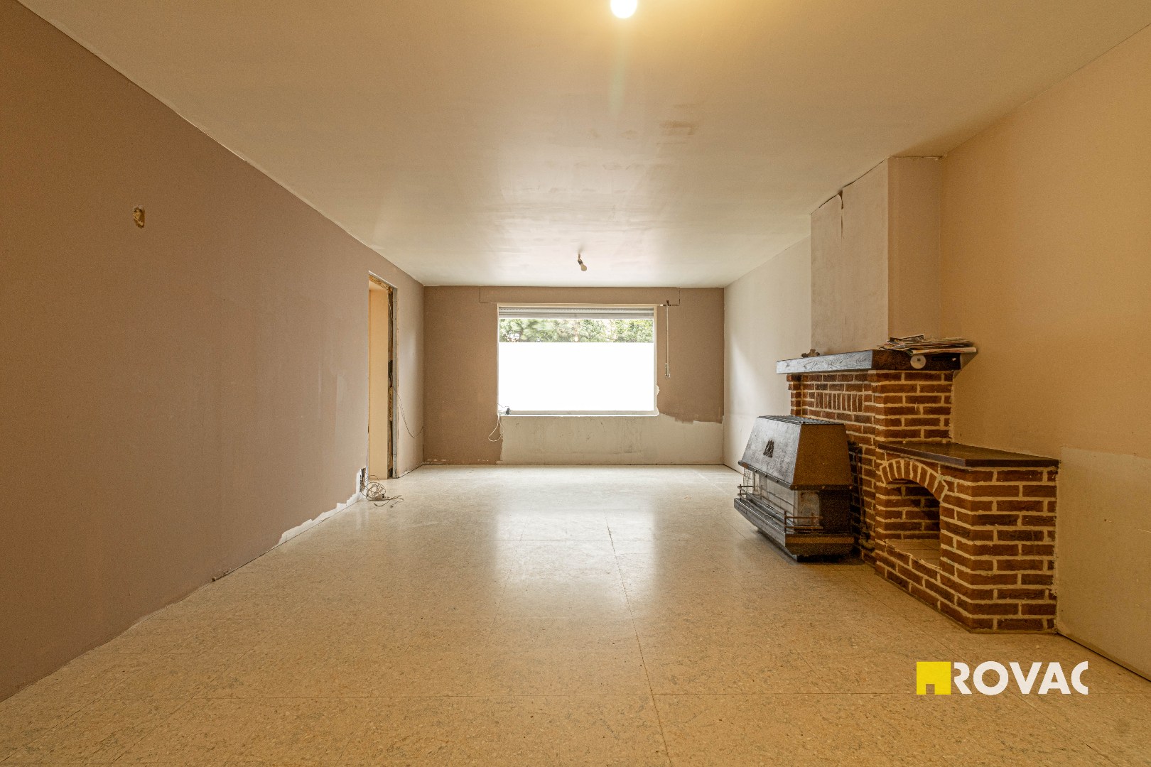 Zeer ruime woning met 5 slaapkamers, tuin en uitweg - foto 4