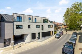 Commercial à louer à Leeuw-Saint-Pierre