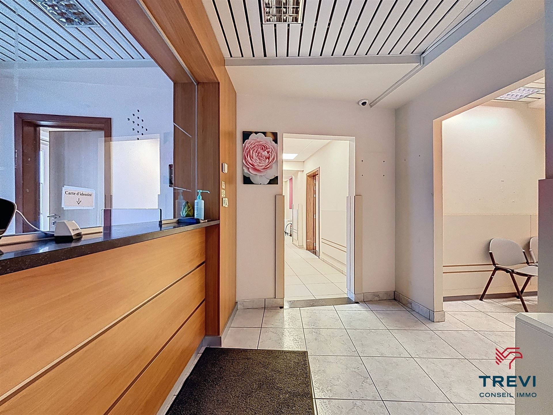 Commercial for rent in Tubize - photo 2
