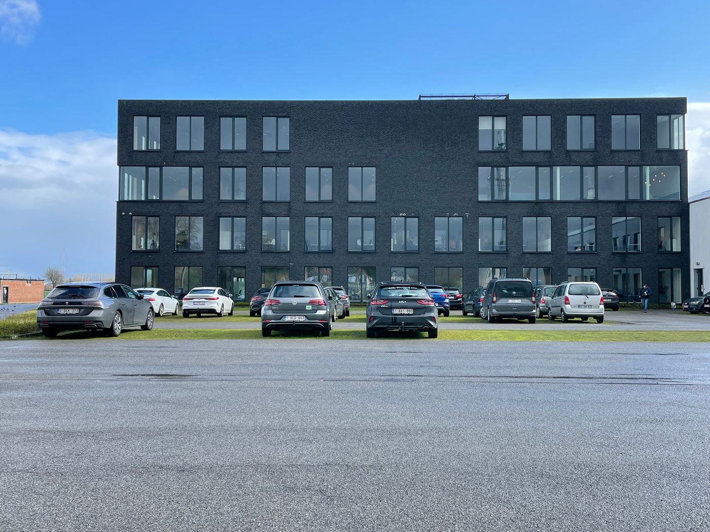 Bureaux modernes à louer avec beaucoup de lumière - photo 2