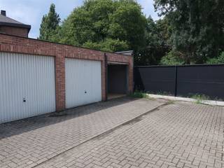 Ruime garage, gelegen nabij het centrum van Turnhout. Deze garage is het gelegen in de residentie Grimstedehof, op wandelafstand van de Grote Markt...