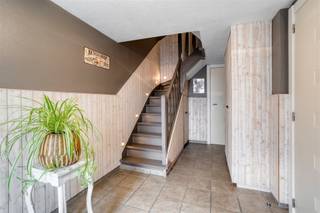 In een rustige éénrichtingsstraat te Wemmel vindt u deze perfect onderhouden tweegevelwoning, ideaal gelegen op wandelafstand van de Markt,...