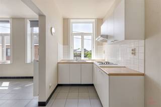 In the heart of Wingene is located this bright and spacious duplex apartment, ideal for those who want to live comfortably and quietly in...