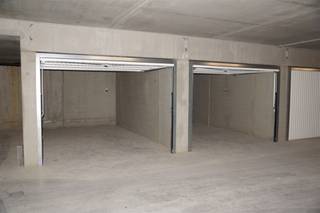 Ondergrondse garage gevestigd in de Residentie De Gouden Leeuw.De inrit van het gebouw is voorzien in de Reuzemolenstraat en via een automatische...