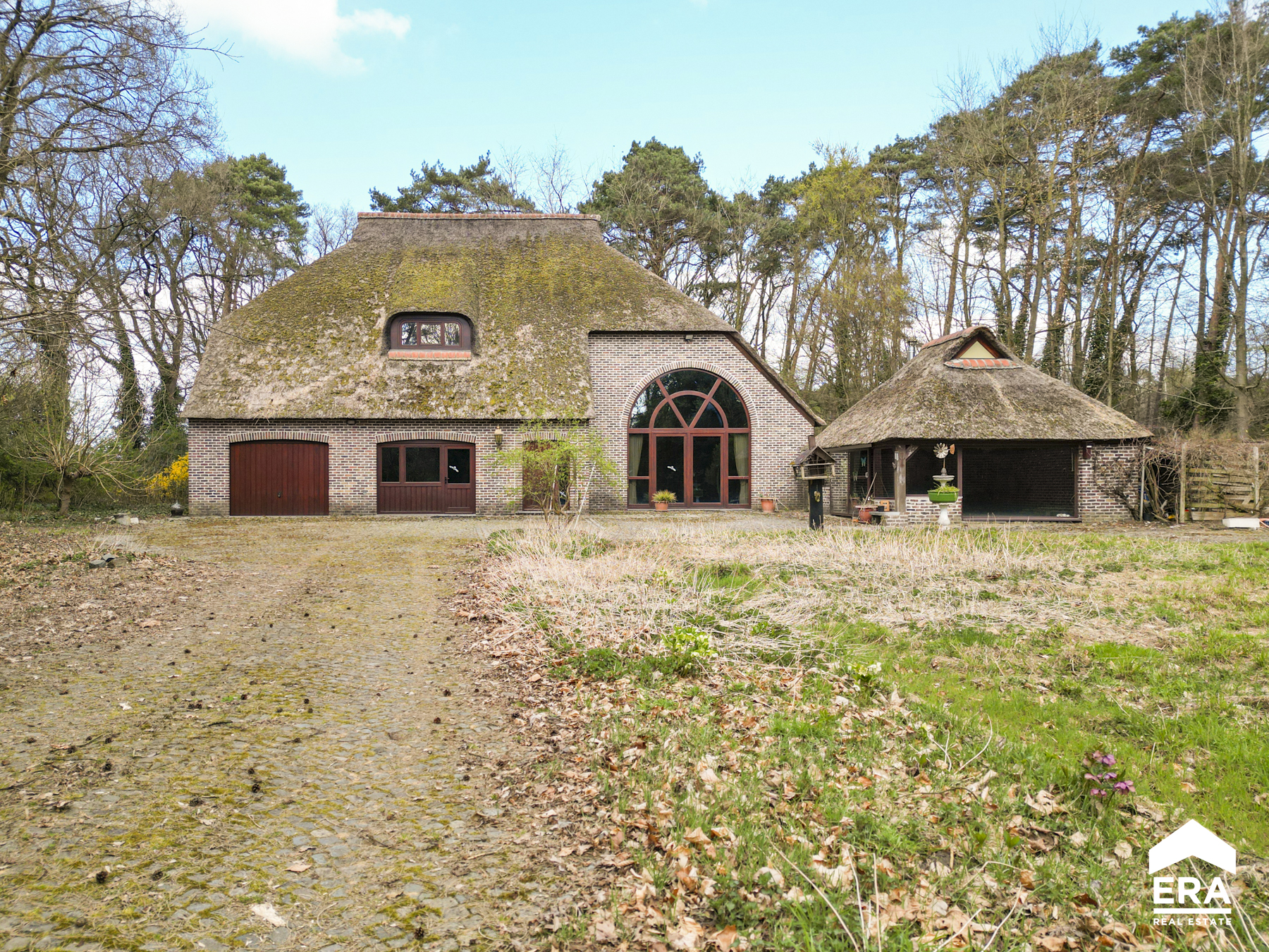 Unieke villa met idyllisch bos en ontwikkelingspotentieel - foto 2