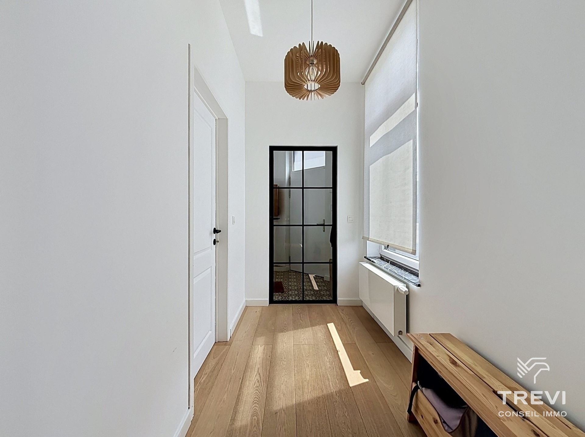 Grande maison d’angle avec jardin entièrement rénovée. - photo 4