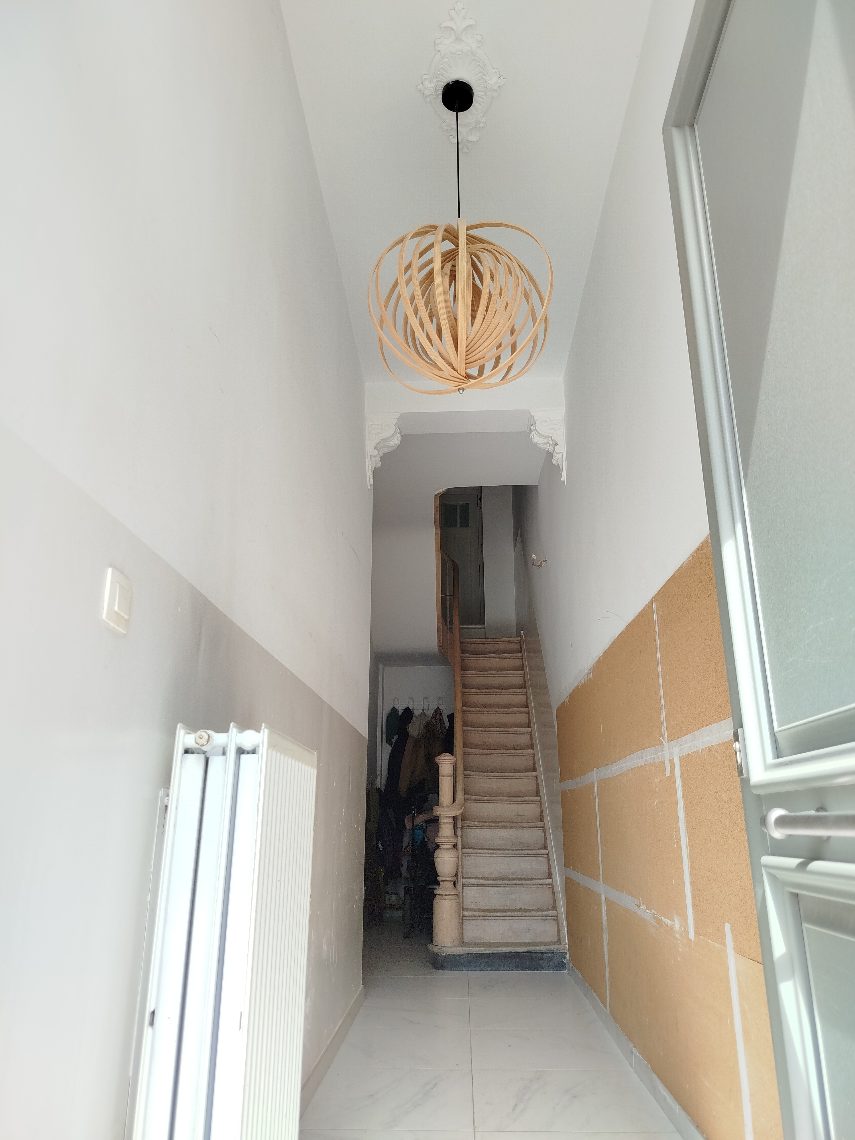 Huis te koop in Merksem met 6 slaapkamers - foto 2
