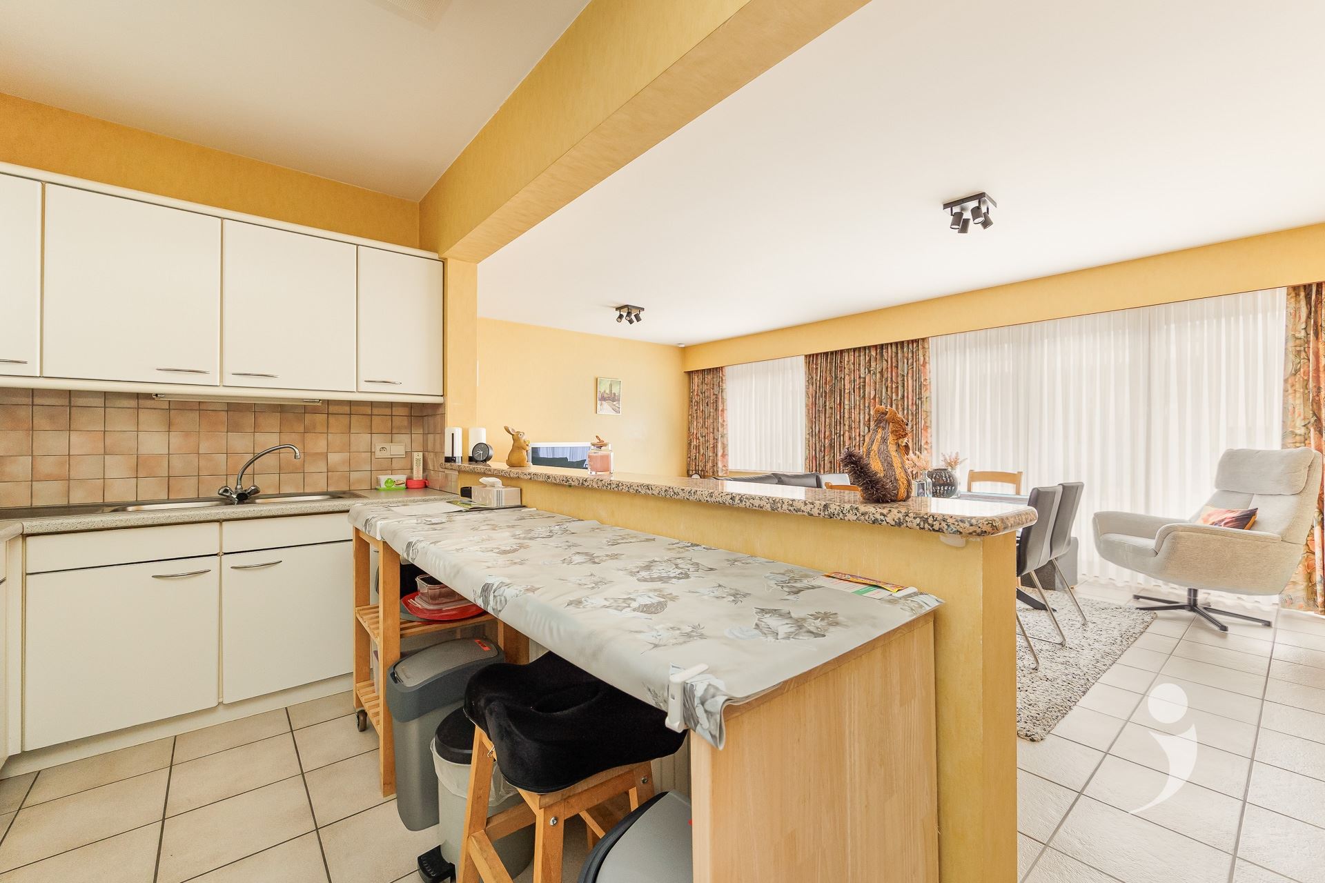 Appartement met 2 ruime slaapkamers en garagebox - foto 3