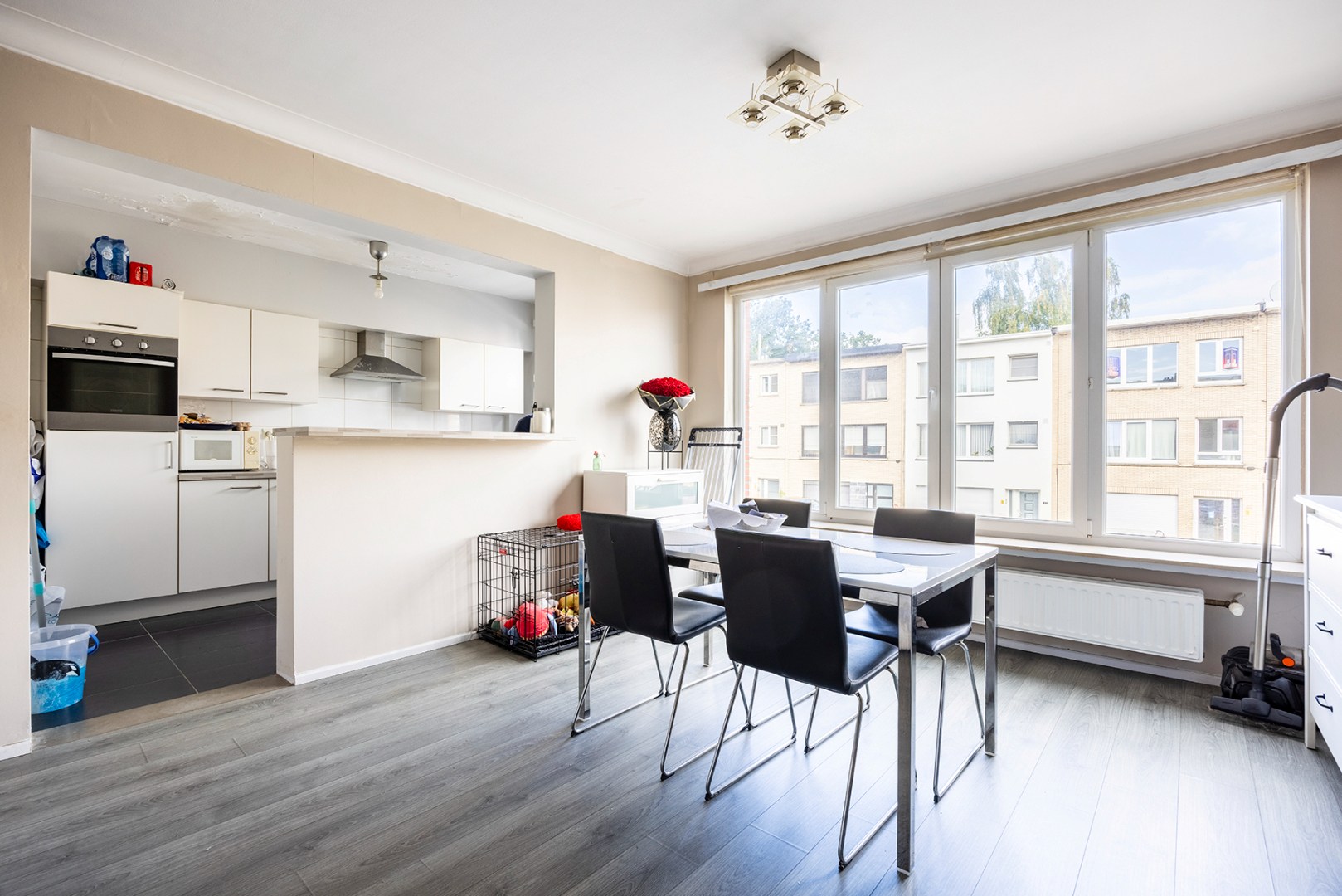Zeer goed onderhouden appartement met twee slaapkamers en balkon - foto 4