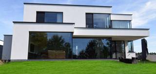TE KOOP in DE PINTE Spoorweglaan 41a lot 1 Mooi gelegen perceel bouwgrond voor het bouwen van open bebouwing. Lot 1 : Opp. : +/- 910 m² Prijs grond...