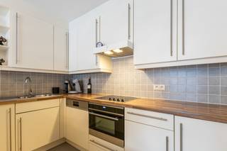 [[ DIT PAND NEEMT DEEL AAN DE ERA OPEN HUIZEN DAG OP 6/12 VAN 13:00 TOT 14:00 ]]Te koop: verzorgd appartement in Oostende, centraal gelegen aan de...