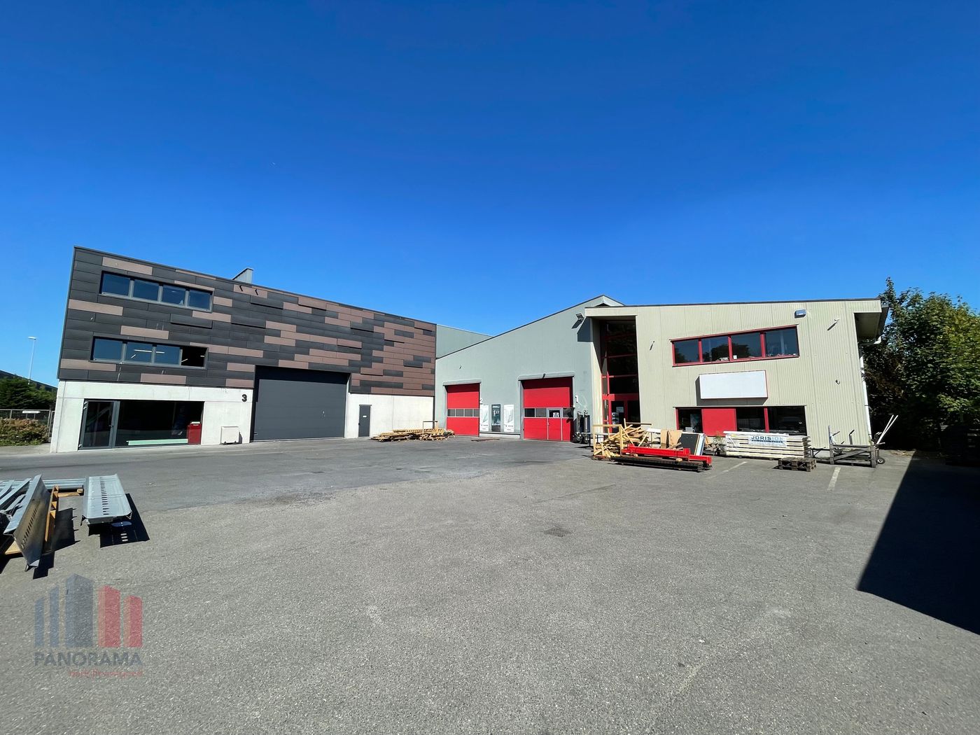 Uitzonderlijk bedrijfsgebouw te huur - photo 1