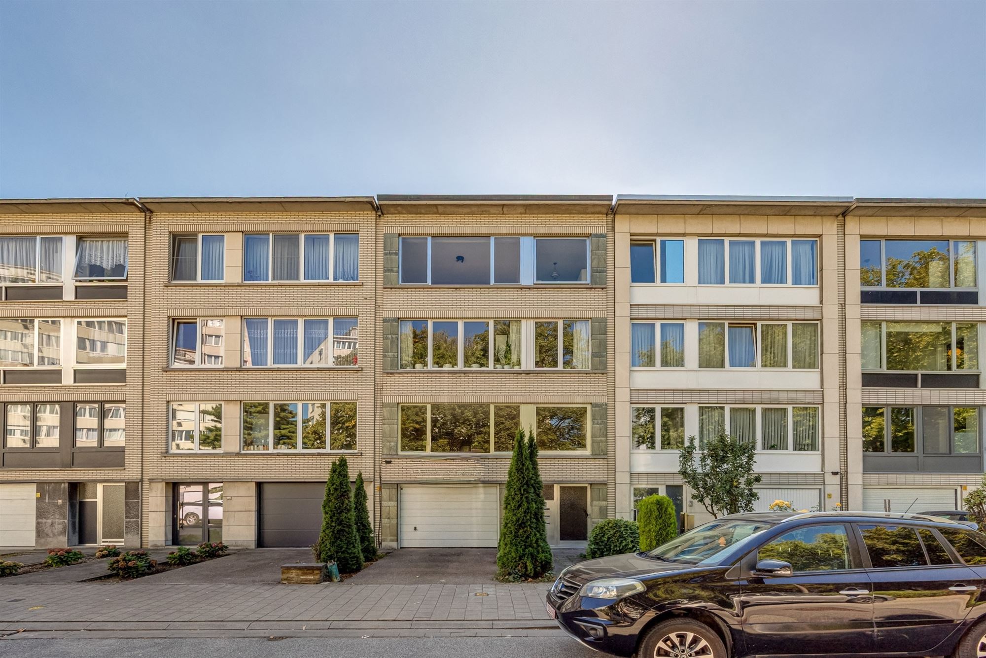 Op te frissen appartement met zuidgericht terras - foto 1