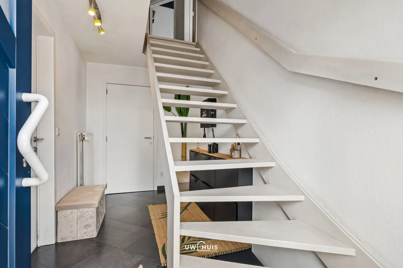  Halfopen bebouwing met 3 slaapkamers, garage en EPC B in rustige wijk te Haasdonk - foto 2