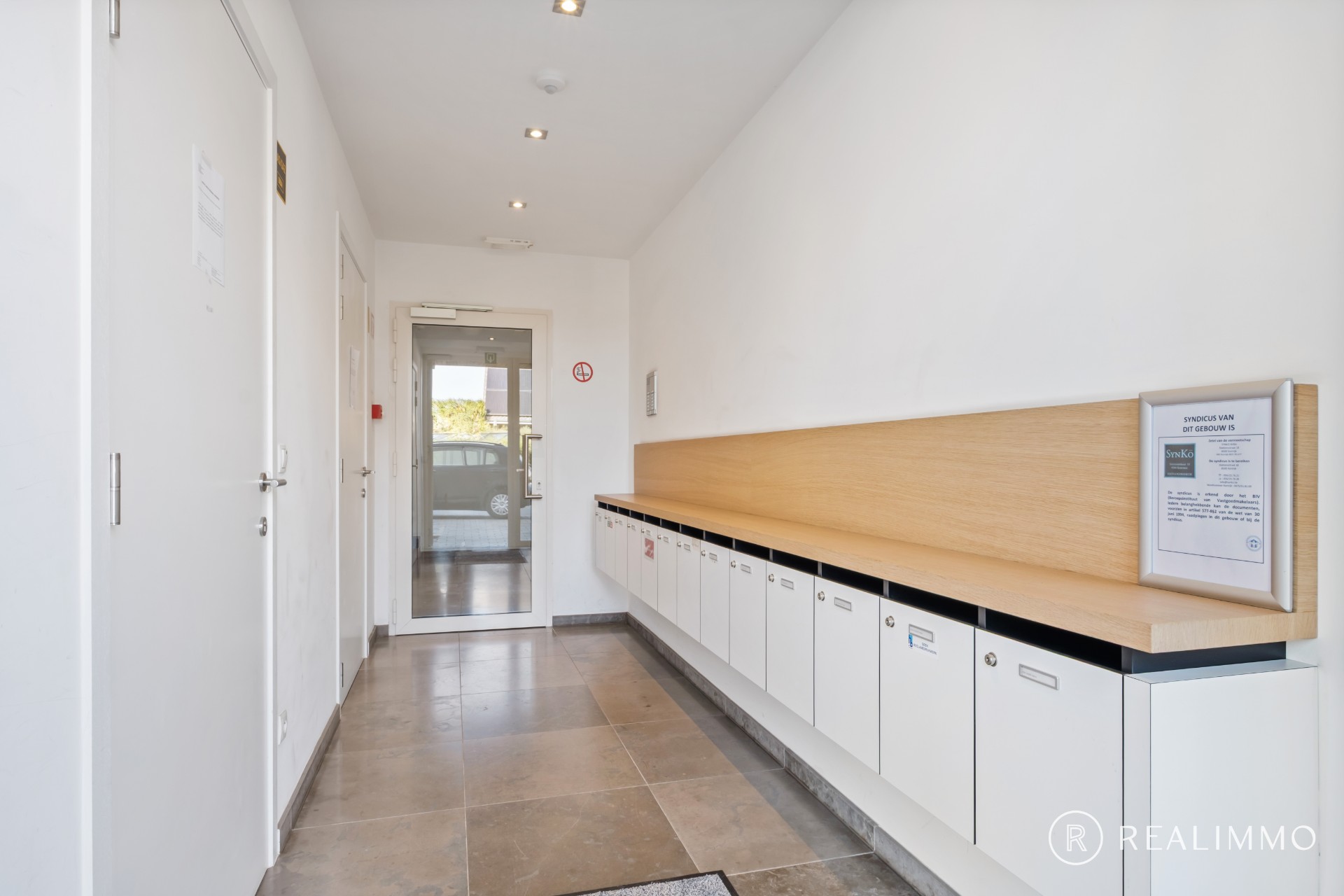 Recent appartement met 2 slaapkamers en garage - foto 5
