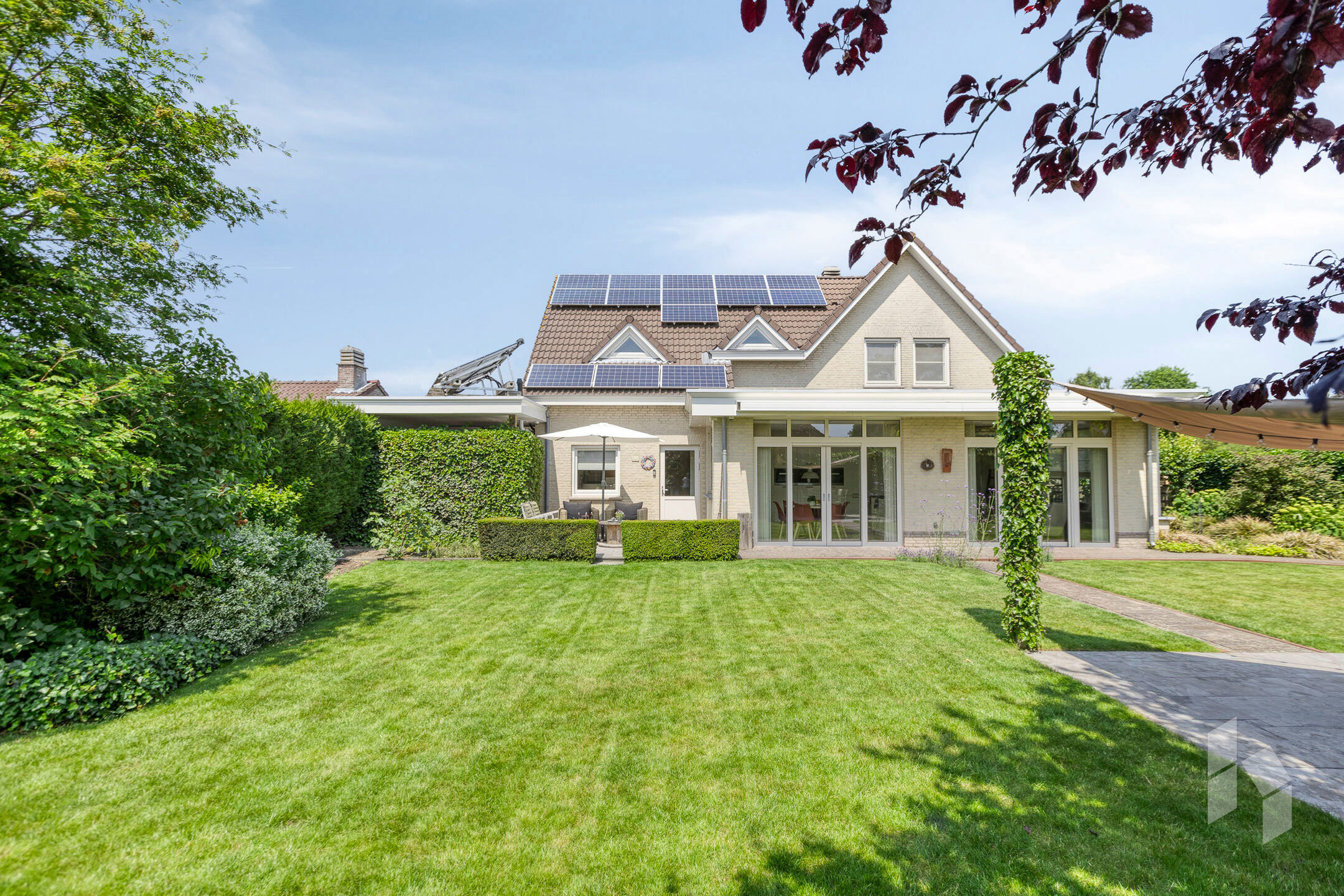 Prachtige, instapklare woning op een mooi perceel 731 m²! - foto 1