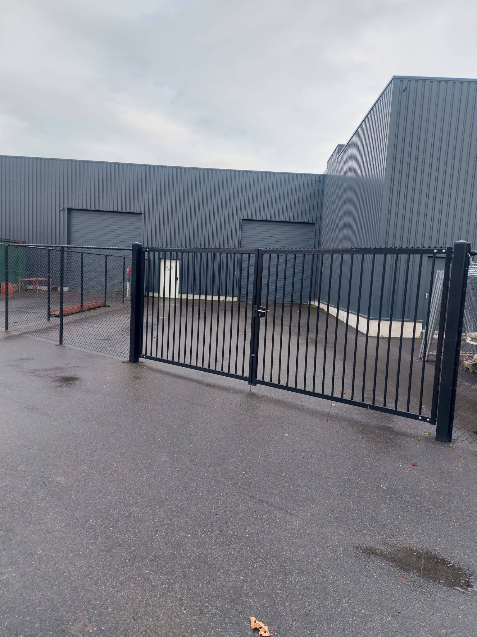 Loods /KMO-unit 215 m² met privé buitenruimte in Willebroek - foto 2