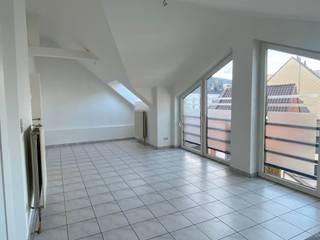 <p><span>LUMINEUS APPARTEMENT MET 2 SLAAPKAMERS</span></p><p><span>2de verdieping - ligging in centrum nabij station met vlotte bereikbaarheid via N16, A12 en N17</span></p><p><span> </span></p><p><span>Inkomhal / wc met handwas / living met eetplaats en ingerichte open keuken (totale opp.: 34m²) / nachthal / 2 slaapkamers (3,5 x 2,9m; 3,5 x 2,4m) / badkamer met wastafel en ligbad met douchemogelijkheid / berging met was- en stookplaats.</span></p><p><span> </span></p><p><span>Lasten: € 45 / maand.</span></p><p><span> </span></p><p><span>Appartement is bewoonbaar door maximaal 3 personen.</span></p><p><span> </span></p><p><span> </span></p><p><span> </span></p><p><span> </span></p><p><span> </span></p>