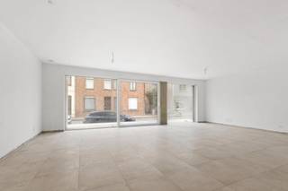 In de eigentijdse en kleinschalige Residentie Carpe Diem wordt dit ruime gelijkvloerse appartement van 152 m² aangeboden. Het appartement...