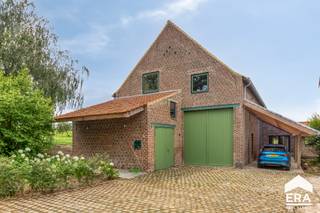 Deze unieke en volledig gerenoveerde schuurwoning is afgewerkt met kwalitatieve en hoogwaardige materialen.Ecologisch gebouwd volgens nieuwste normen...
