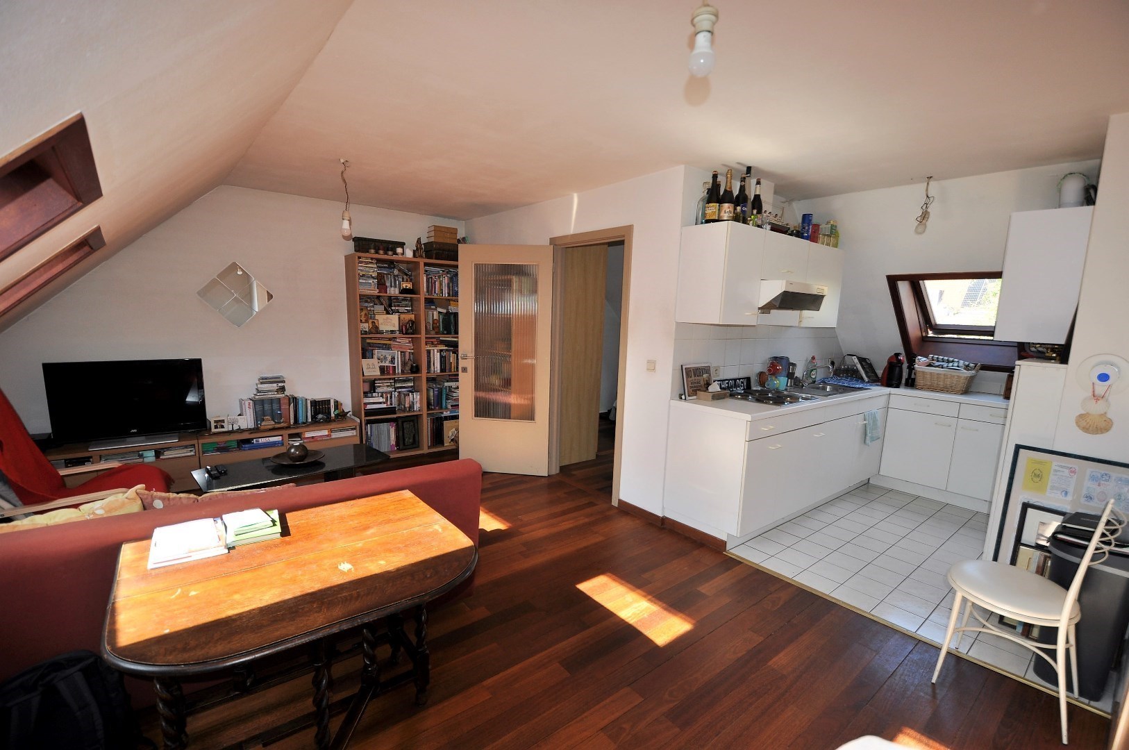 Studio-appartement op een rustige locatie in hartje Brugge. - foto 4