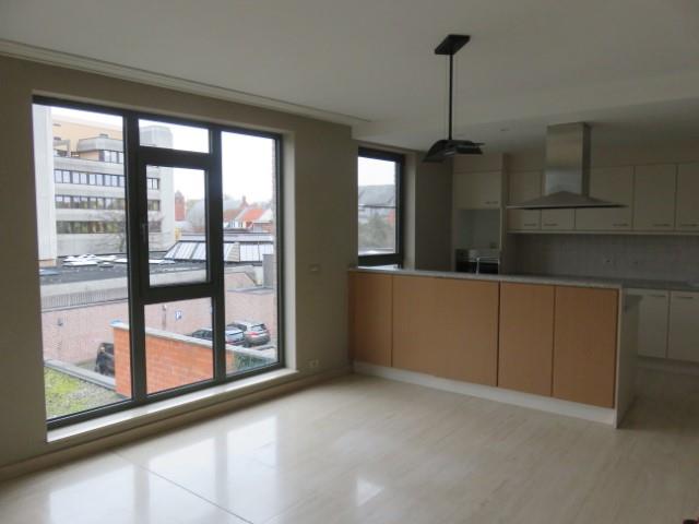 Aangenaam, verzorgd, ruim en licht appartement - foto 4