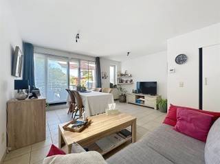 Dit appartement op de 1ste verdieping, gelegen in het charmante Mariaburg (Ekeren) ligt in een kleinschalig appartementsgebouw.Momenteel is het...