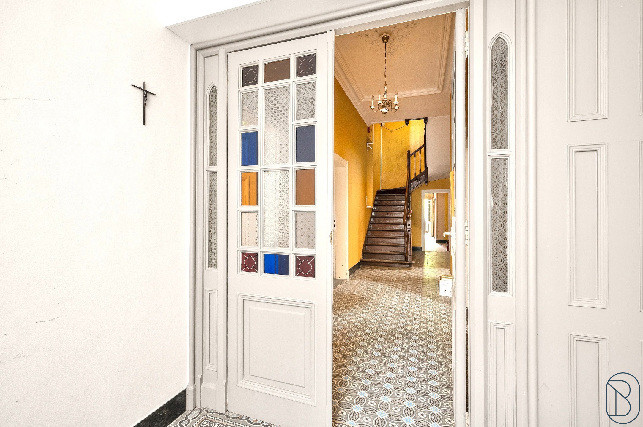 UNIEKE HERENWONING met OPRIT, GARAGES en TUIN - foto 4