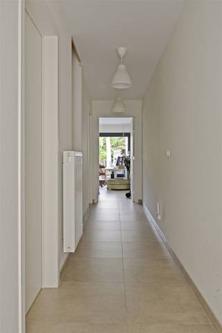 Recente nieuwbouw woning met 3 slaapkamers (ideaal voor kangoeroewonen).   Deze woning ligt in een rustige wijk in Wondelgem.Het betreft een...