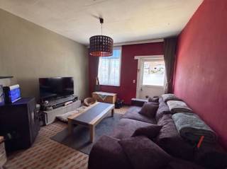 <p>Do you dream of decorating a home entirely to your own taste? Then this home in Pater R. Van De Wouwerstraat, which is ready for renovation, is exactly what you’re looking for.</p><p>The home features two bedrooms and a northwest-facing garden. Here, you’ll have the chance to bring your design ideas to life and create a true home.</p><p>The location is a major asset. You’ll live in the center of Scherpenheuvel-Zichem, within walking distance of shops, schools, restaurants, and all daily amenities. The famous basilica, the lively market, and the green surroundings of the Hageland region make for a pleasant living environment. Plus, you’ll enjoy easy access to surrounding towns.</p><p>Whether you’re looking for your first home, a renovation project, or an attractive investment, this property offers plenty of potential.</p><p>*The property is currently rented out. To respect the tenants’ privacy, personal belongings have been removed from the photos.<br />*The advertised price is for this property. There is also the option to purchase all three townhouses together.</p><p>For more information or to schedule a visit, please contact Lauren at Gilles Vastgoed at 0468/ 486 127 or email her at lauren@gillesvastgoed.be</p>