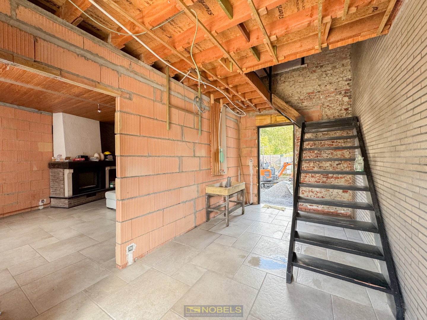 Te koop, Verder af te werken stadswoning met uitbreidingsmogelijkheden te Oudenaarde! - foto 4