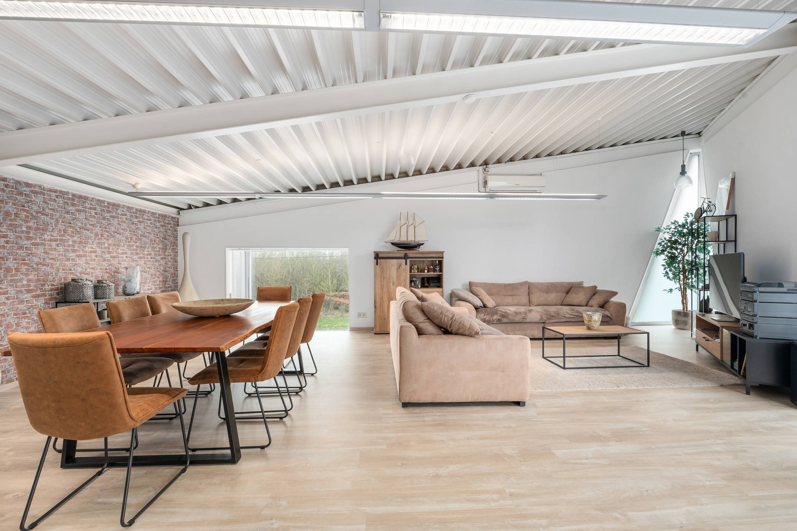 Handelsruimte met appartement op toplocatie in Beveren-Leie - foto 5