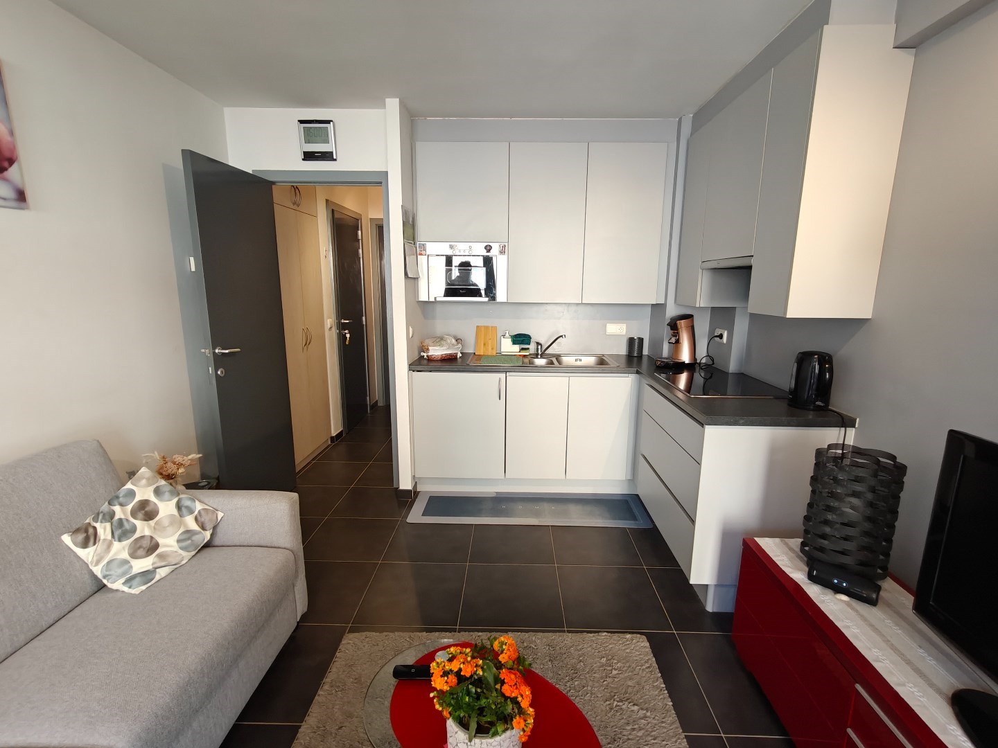 Zeer gezellig ingericht appartement met zijdelings zicht op zee - foto 2