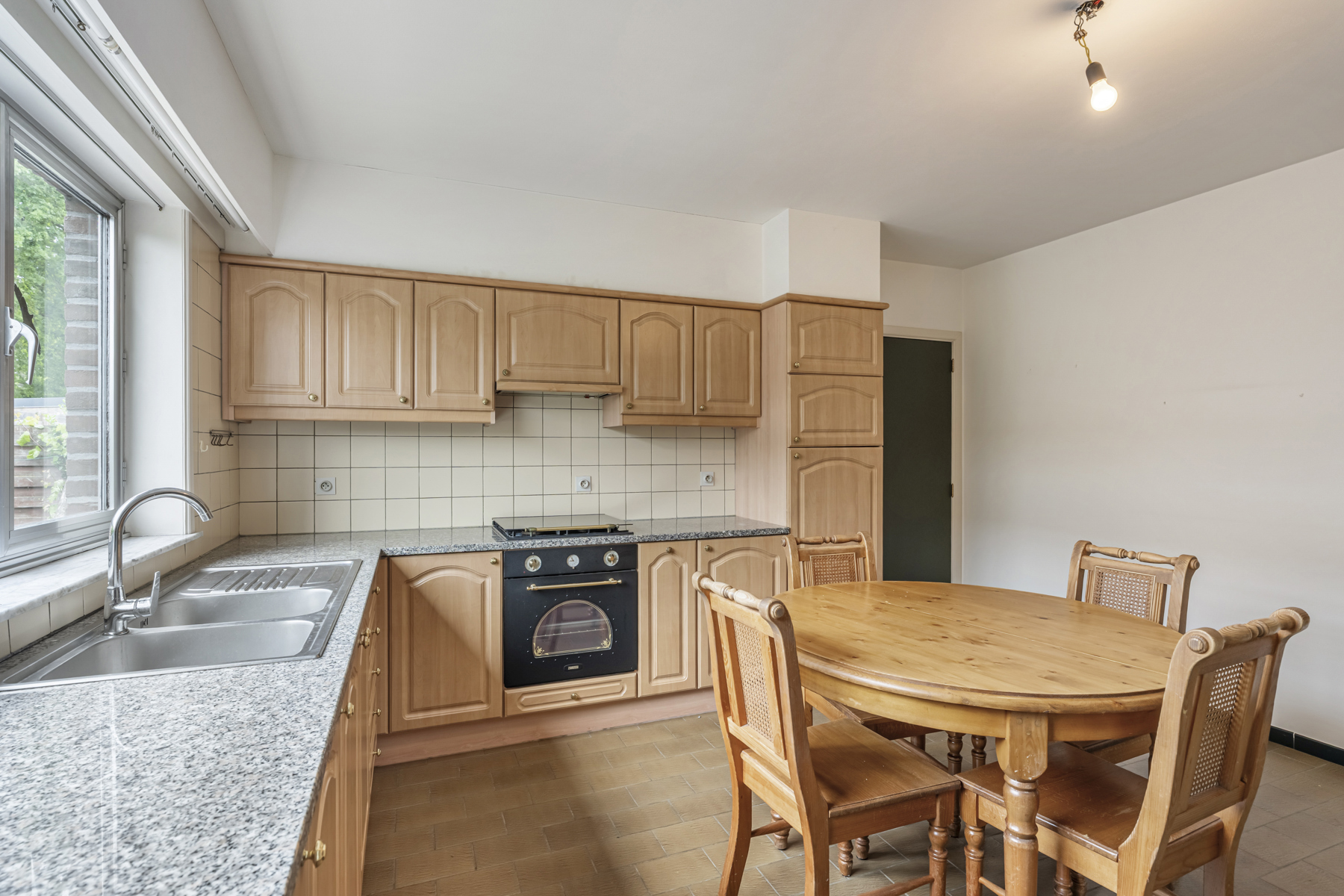 Woning met 3 slpk, inpandige garage in doodlopende straat. - foto 5