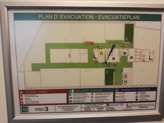 Kantoorruimte te huur op Oudergem, gemakkelijk bereikbaar met het openbaar vervoer (naast de delta), metro, tram en bus. Slechts 10 minuten lopen...