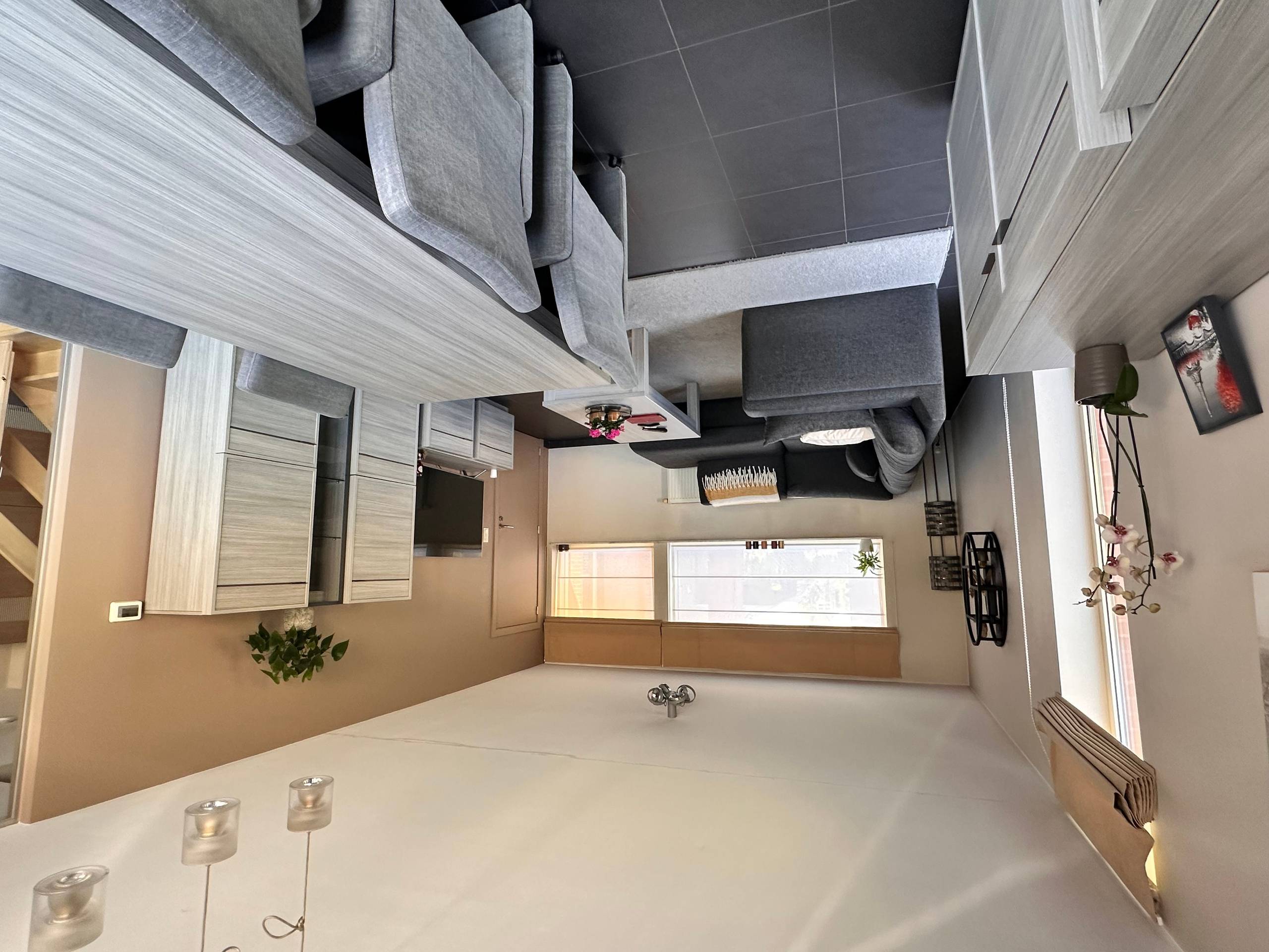 Halfopen woning met 3 slaapkamers en garage te huur te Roeselare - foto 3